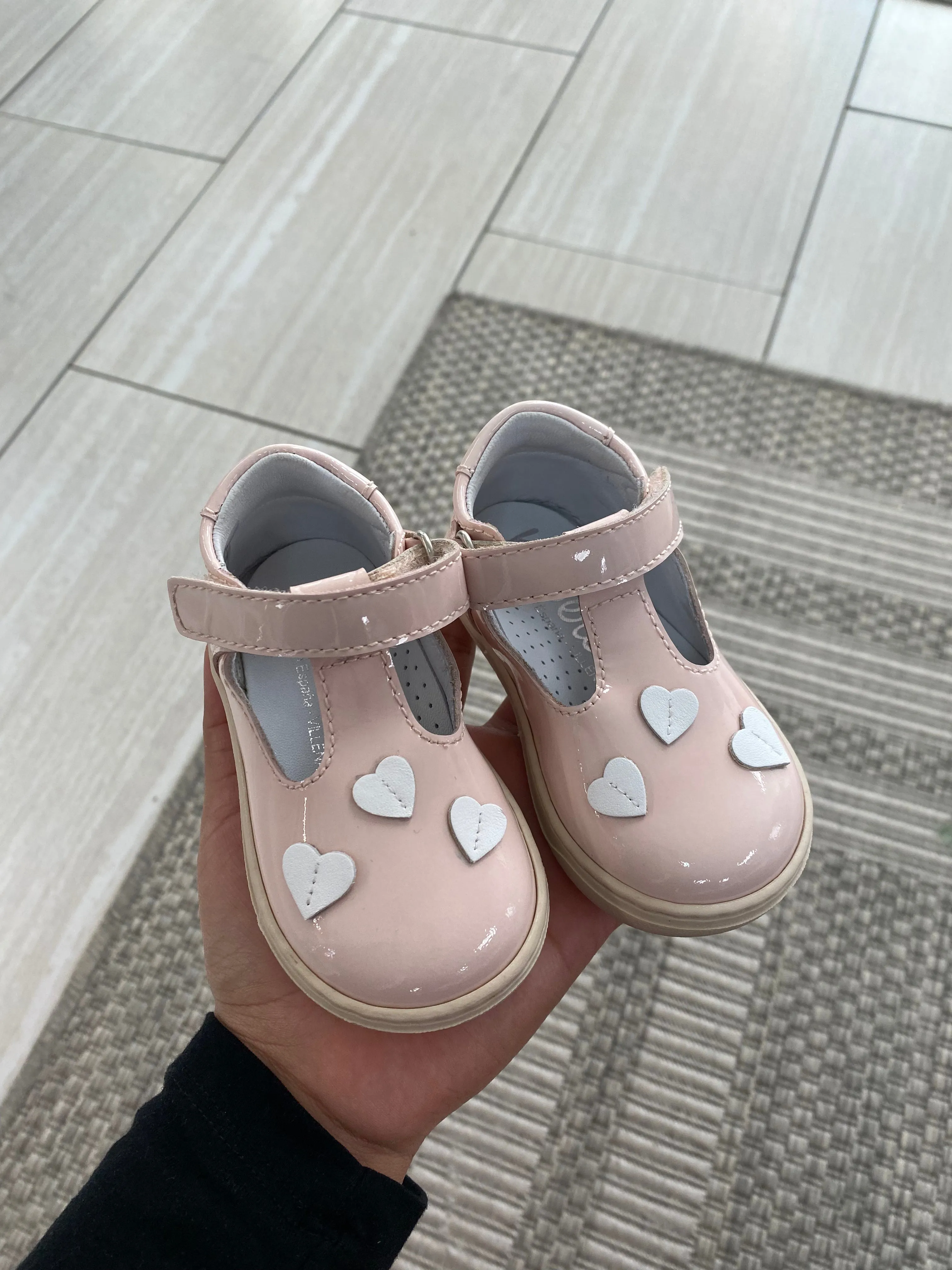 Beberlis Light Pink Patent Heart Velcro Sneaker