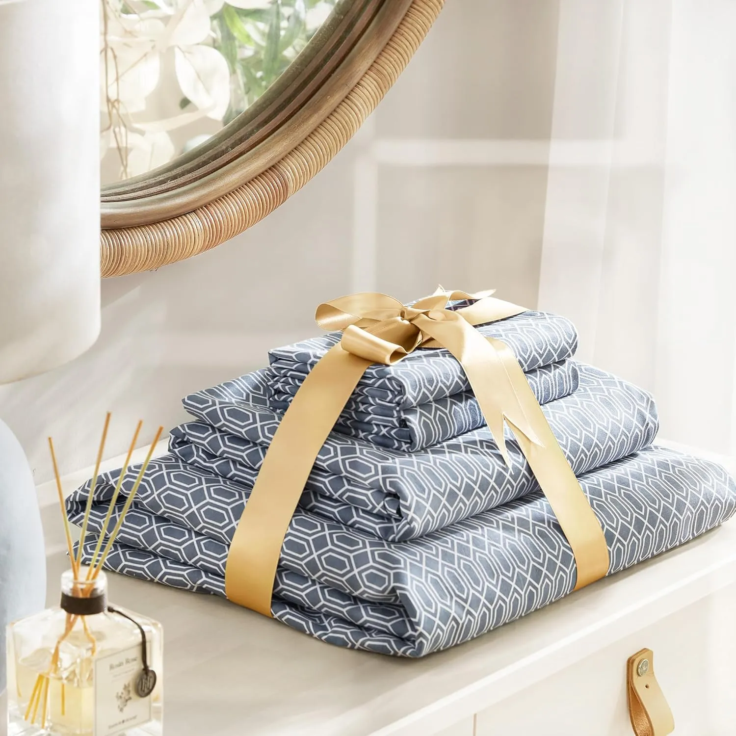 Comfort Spaces 100% Cotton Sheet Set Breathable, Lightweight, Soft with 14" Elastic Pocket Fits up to 16" Mattress, All Season Cozy Bedding, Matching Pillow Case, King Diamond Blue 4 Piece