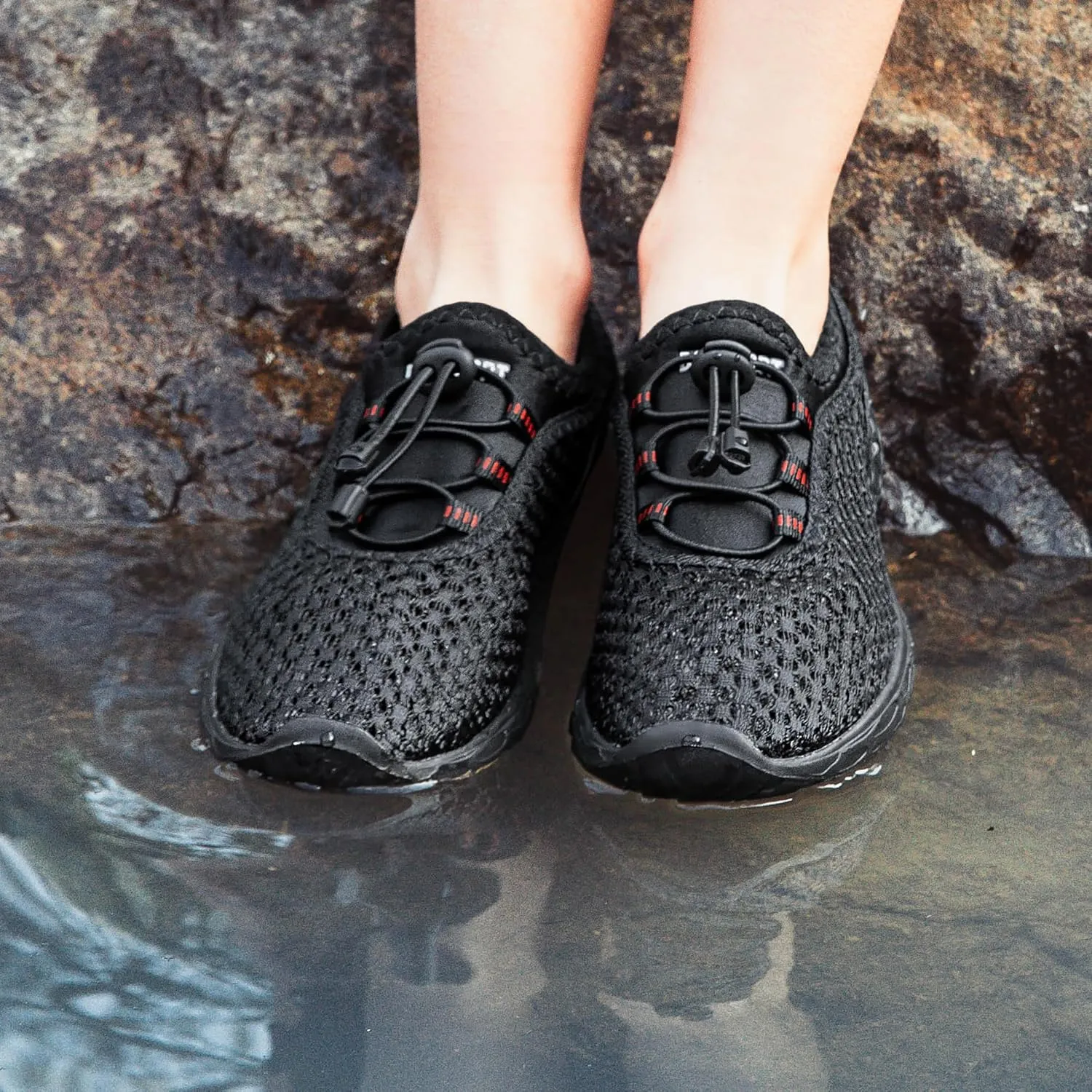 DOUSSPRT Water Shoes for Kids Boys Girls Quick Dry Beach Sports Swim Pool Aqua Shoes for Toddler/Little Kid/Big Kid