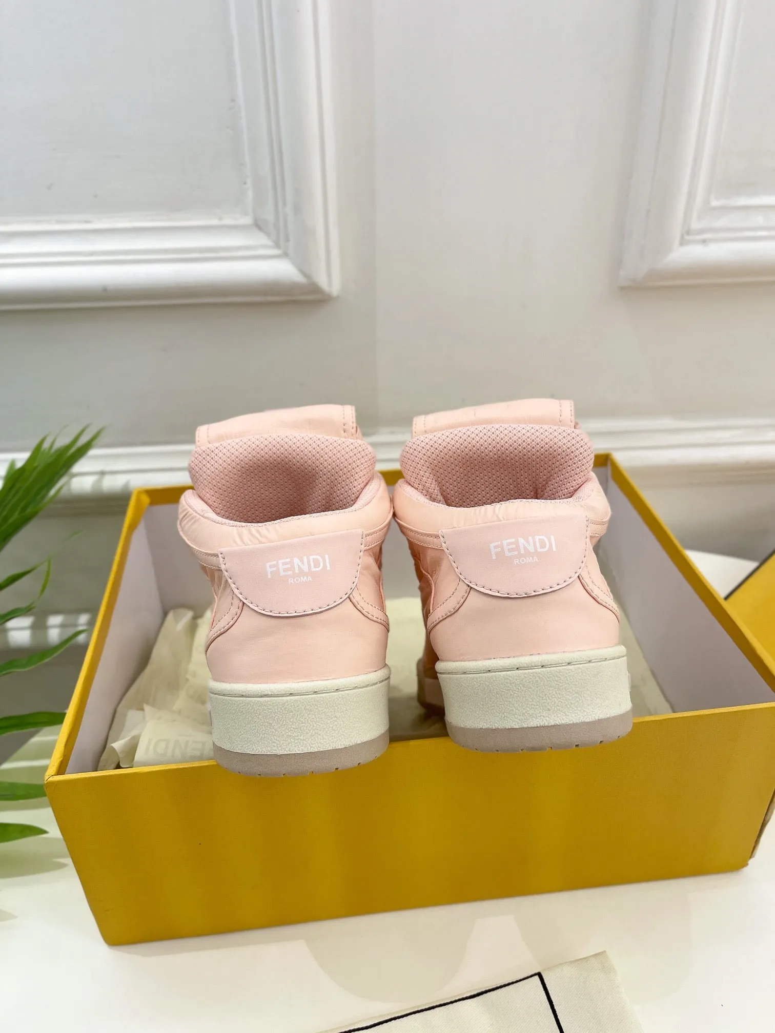 FENDI Compliance-certified IN PINK LOGO LAMBSKIN SNEAKER Extensive catalog SOCK BOOTS LIGHT FENDI