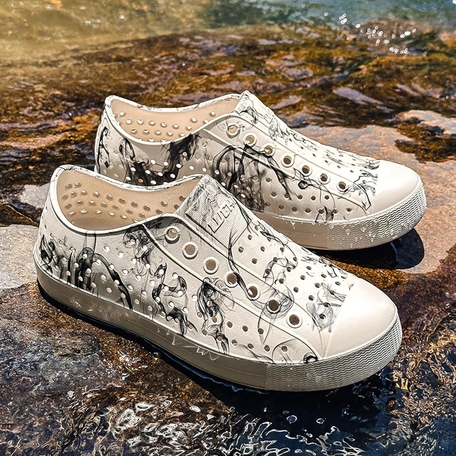FLIOZY Colorful Printed Garden Clogs for Women, Lightweight Breathable Slip-On Shoes, Waterproof & Non-Slip, Fun Patterned Casual Footwear for Outdoor, Beach, and Everyday Wear
