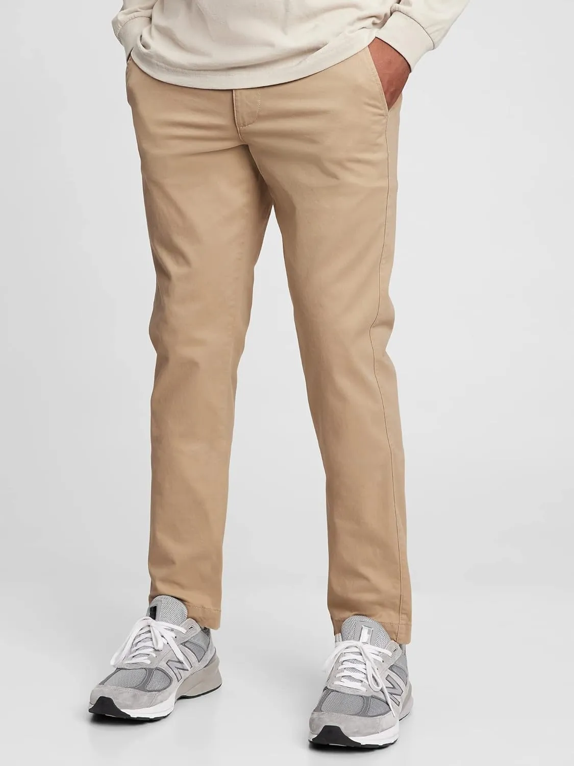 GAP Men's Essential Slim Fit Khaki Chino Pants