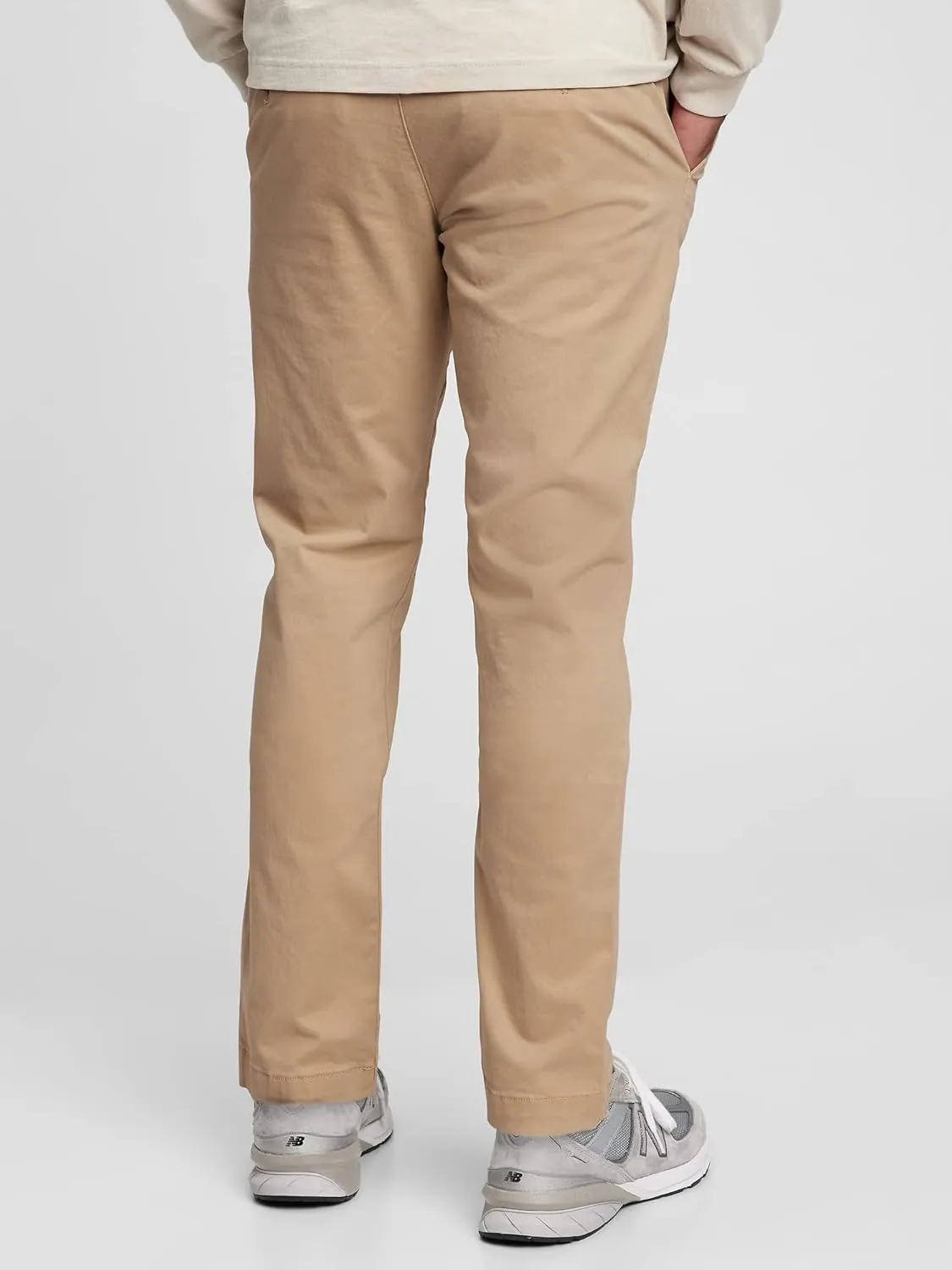 GAP Men's Essential Slim Fit Khaki Chino Pants