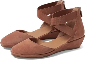 Gentle Souls by Kenneth Cole Women's Noa Wedge Sandal