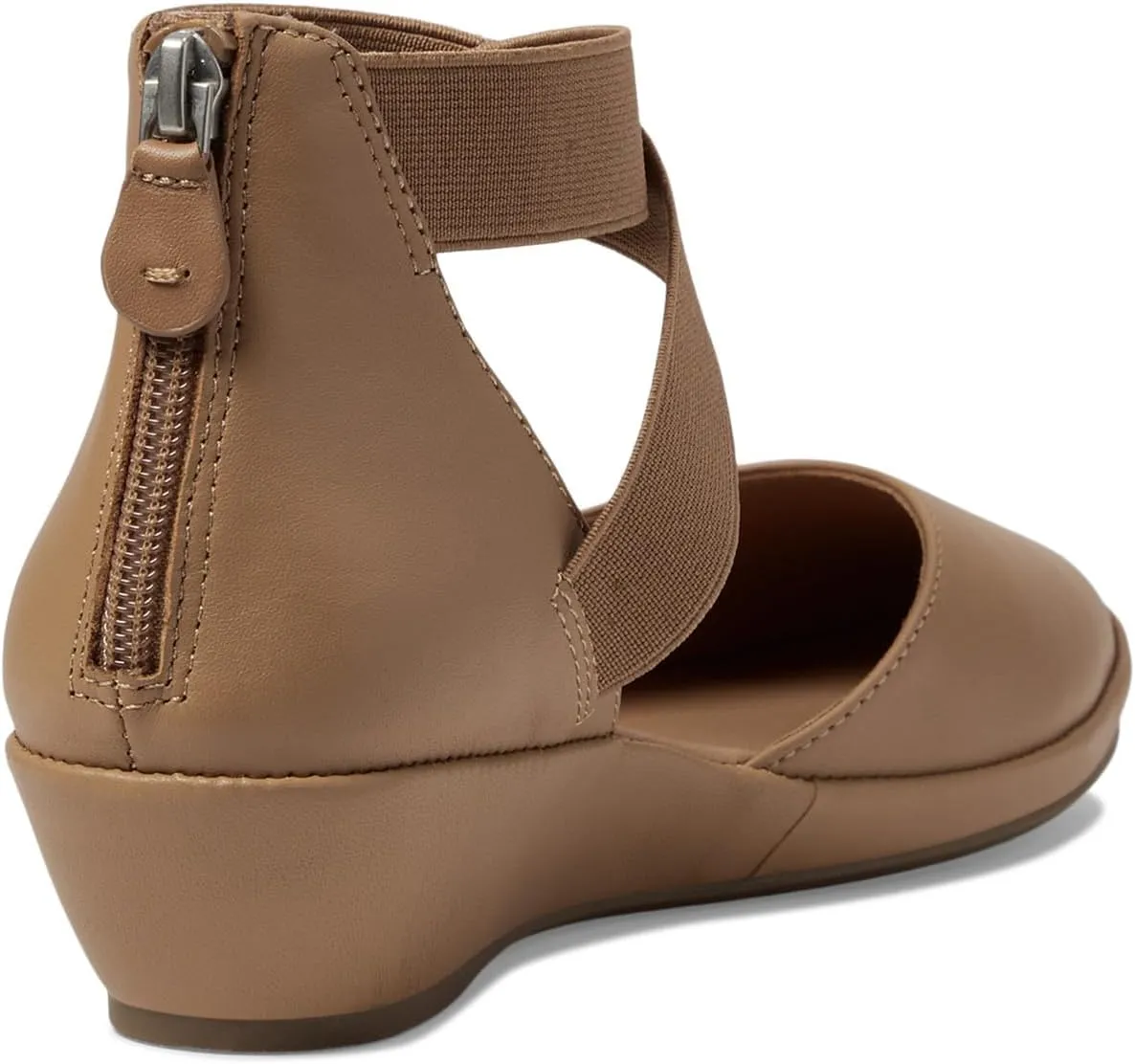 Gentle Souls by Kenneth Cole Women's Noa Wedge Sandal