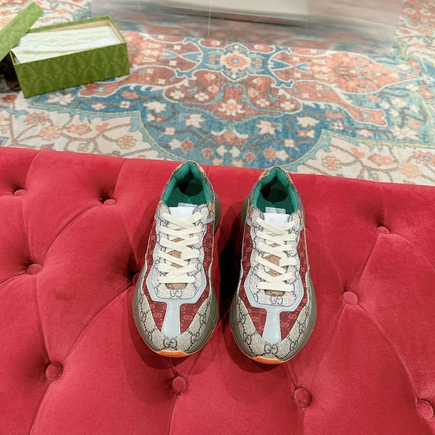 GRAY SCARLET LIGHT GG Discounted coupons AND TRAINER RHYTON Time-limited offer CALFSKIN Gucci