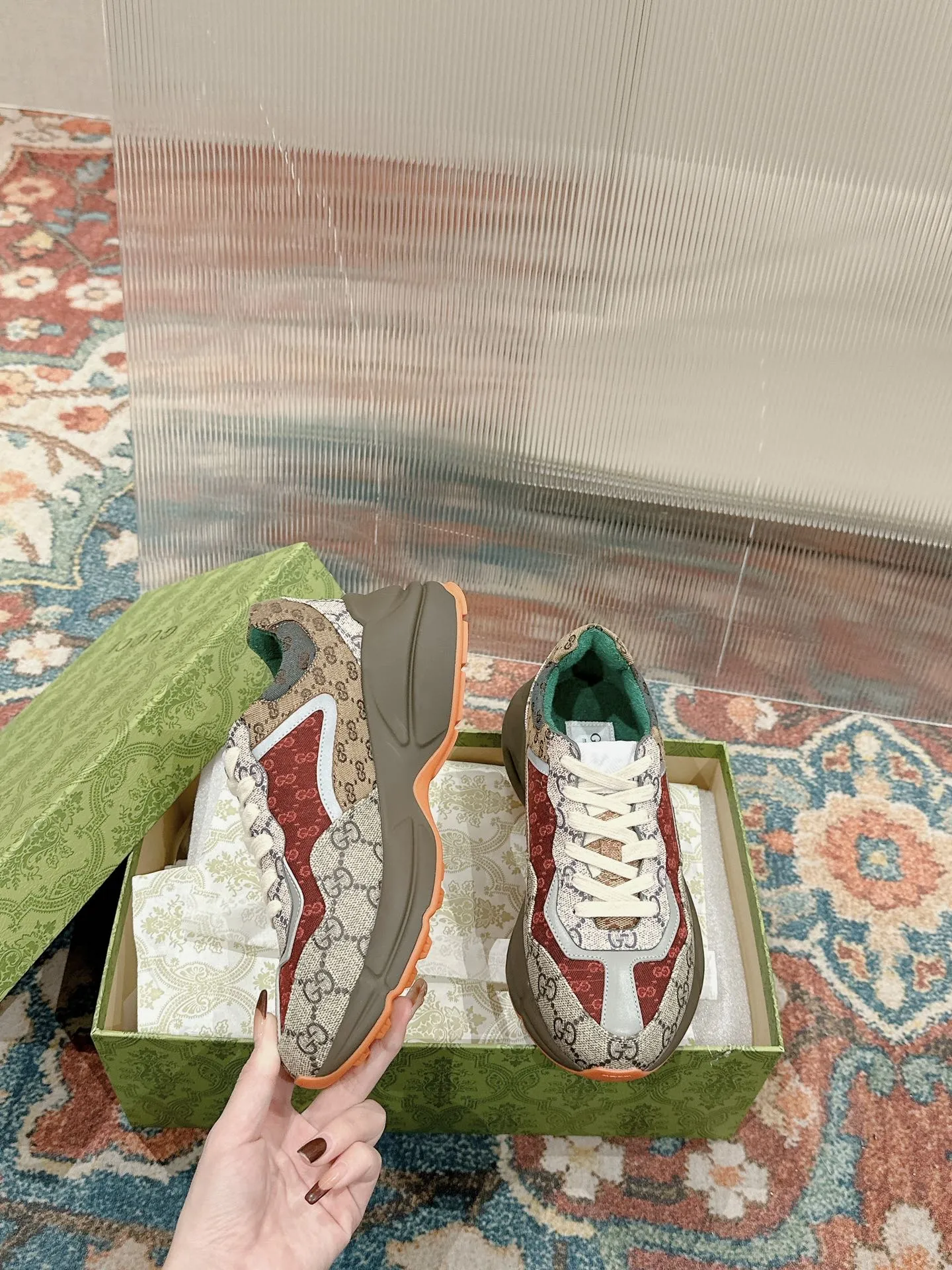 GRAY SCARLET LIGHT GG Discounted coupons AND TRAINER RHYTON Time-limited offer CALFSKIN Gucci