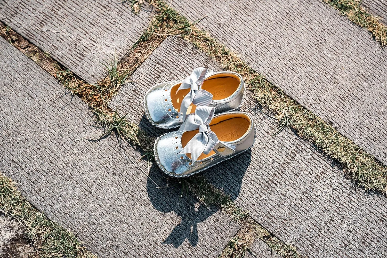 KARUBI Baby Shoes Girls Boys Toddler Anti-Slip and Casual Sneaker for First Walkers Made in Taiwan