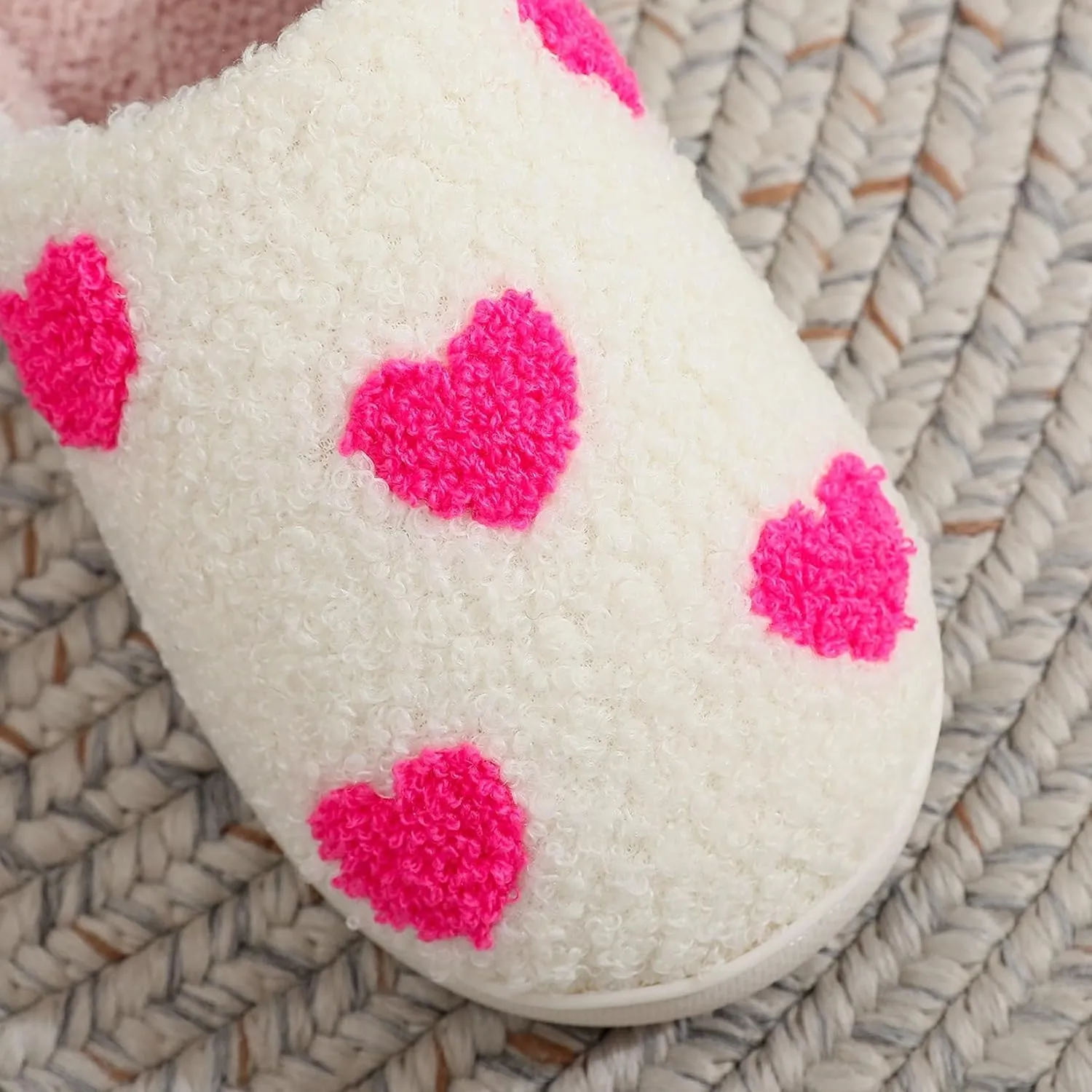 LNERIP Slippers Winter Womens Mens Fluffy Plush Slippers Animals Cute Cartoon House Slippers Cuddly Warm Shoes Indoor Outdoor Girls Women