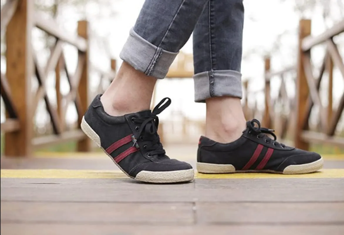 Men's Canvas Shoes All-Match Casual Breathable Fashion Sneakers Comfort Low-top Flat Walking Shoes Simple Soft Vintage Lace-up Casual Shoes