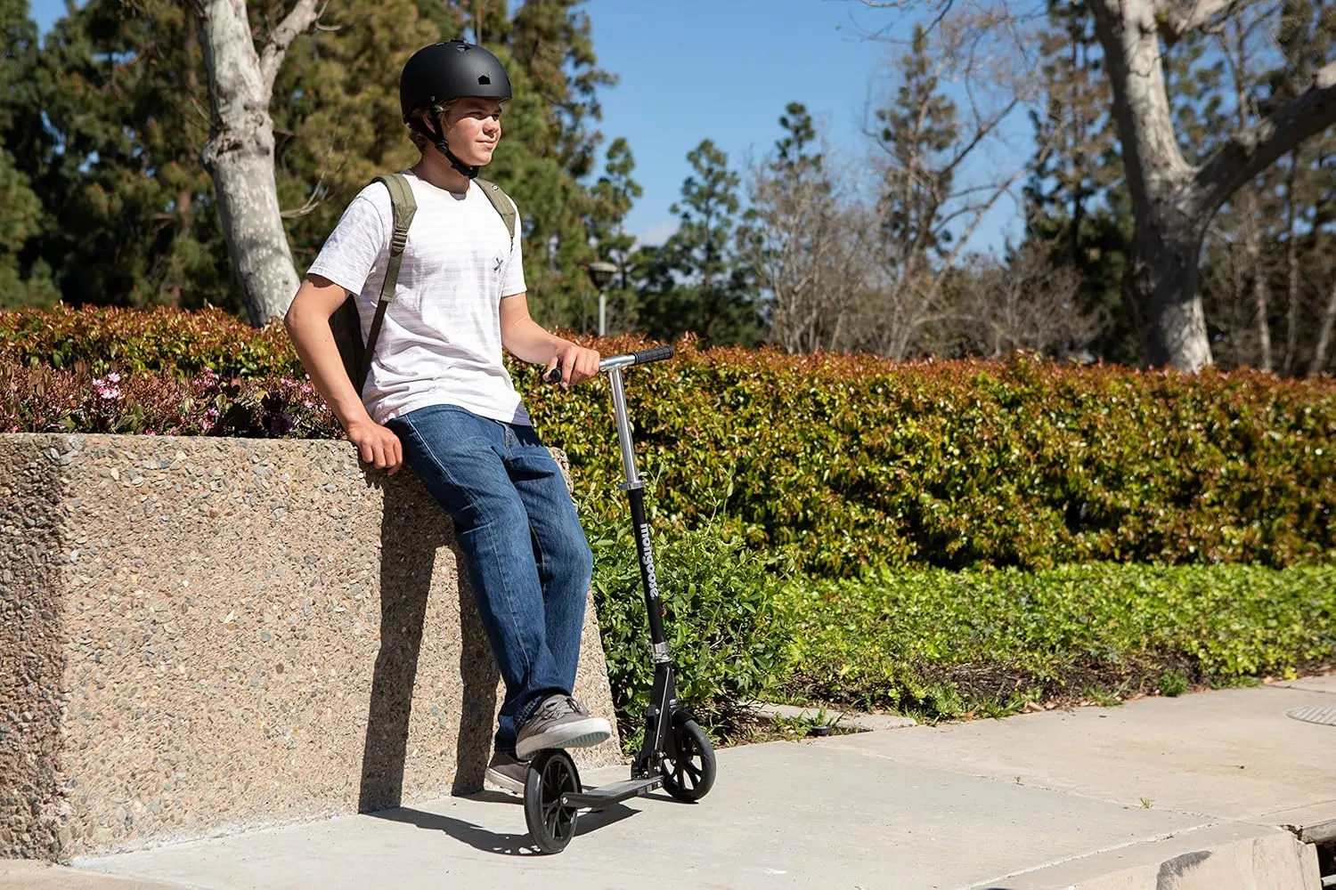 Mongoose Trace Kick Scooter for Youth Adult Boys and Girls, Quick-Release, Lightweight & Easy Folding Scooter, Bike Style Grips, Supports 176 lb Up to 220 lbs