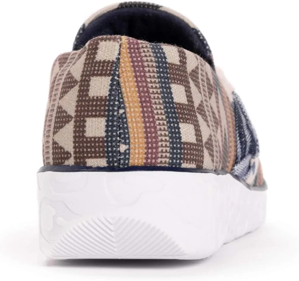 MUK LUKS Women's Boardwalk Stroll Sneaker-Beige Loafer