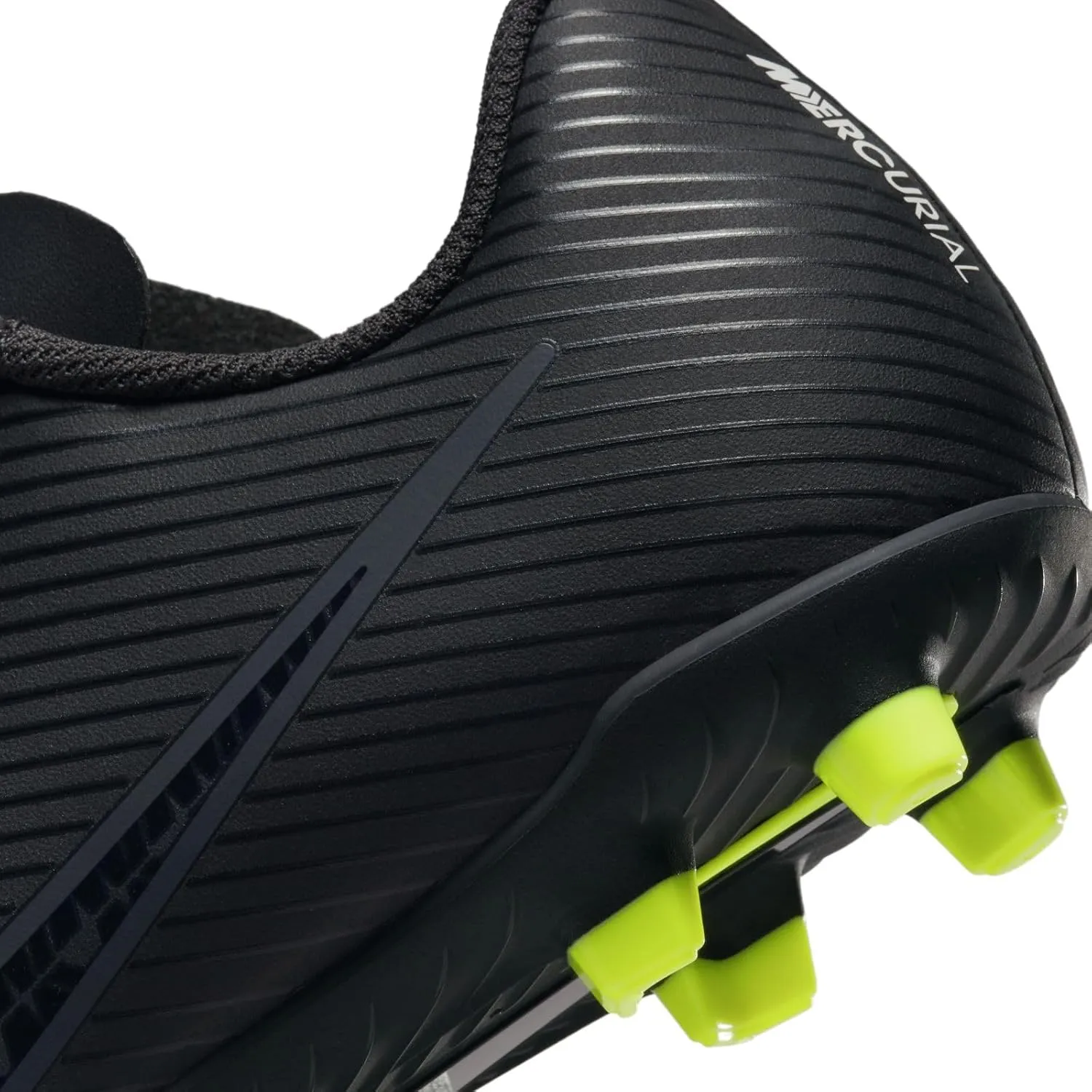 NIKE Men's Sneaker