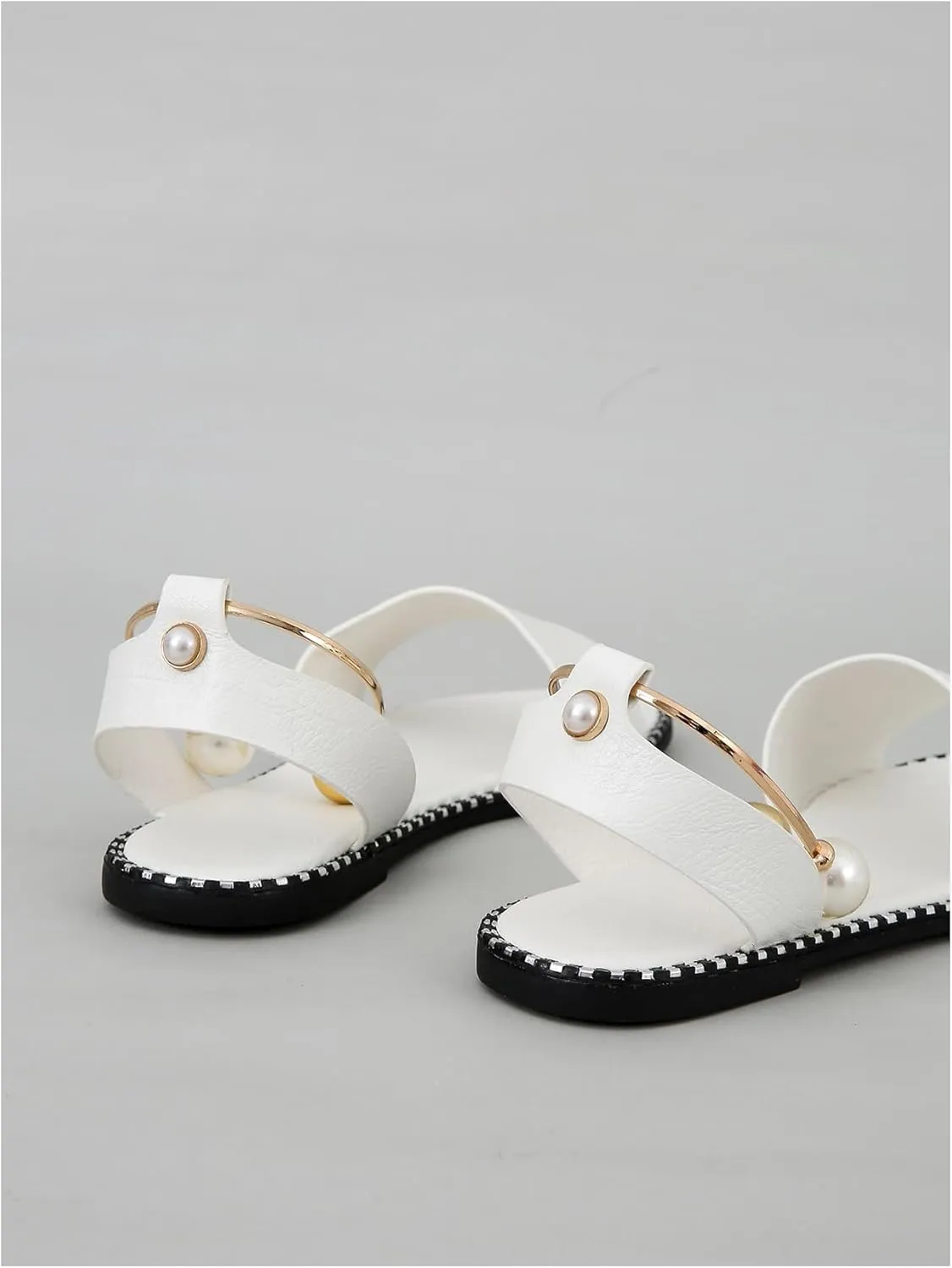 OYOANGLE Women's Pearl Decor Clear Straps Open Toe Flat Sandals Leather Outdoor Beach Sandals