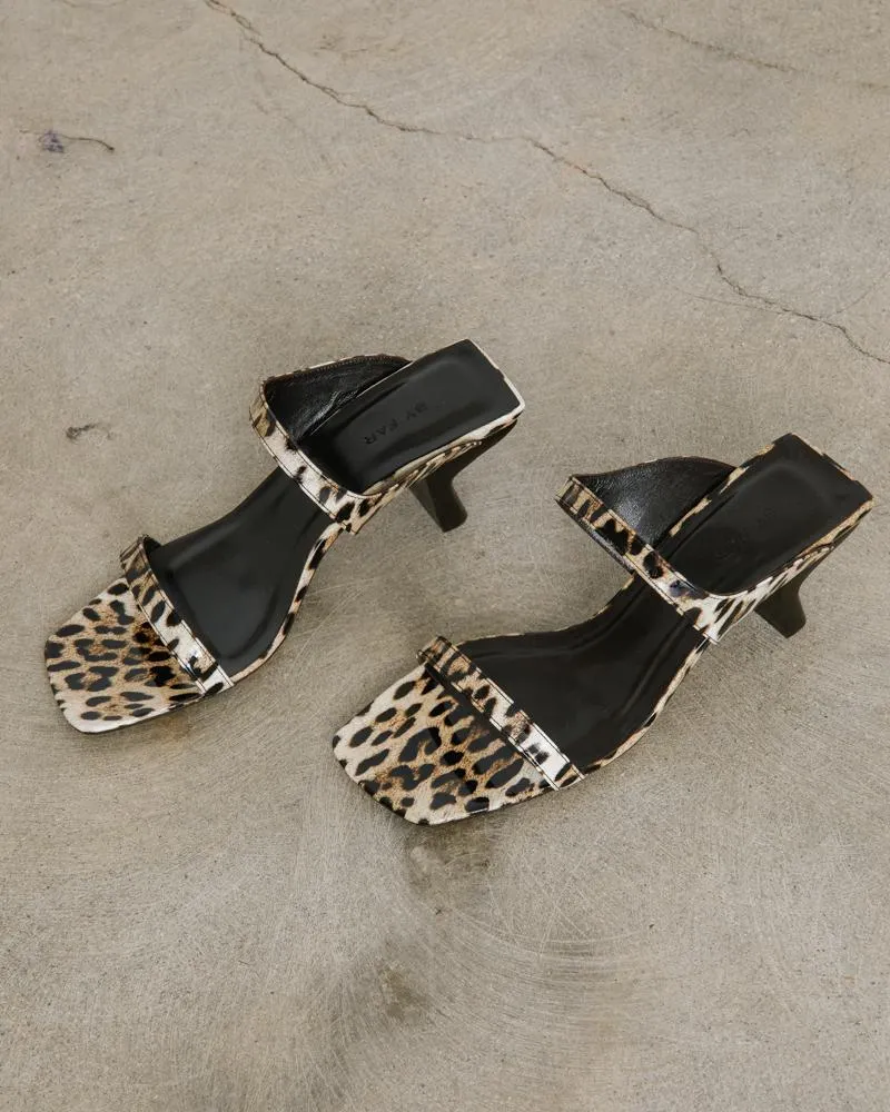 Paola Leopard Print Leather Shoe in Leopard Print