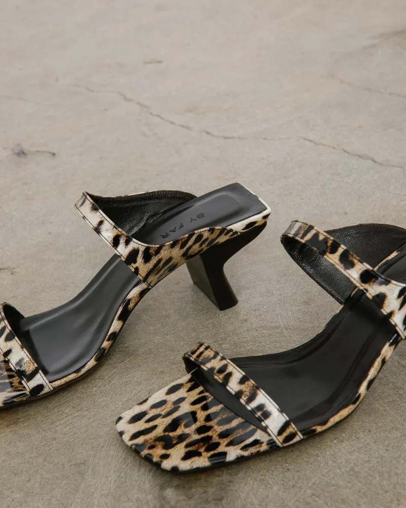 Paola Leopard Print Leather Shoe in Leopard Print
