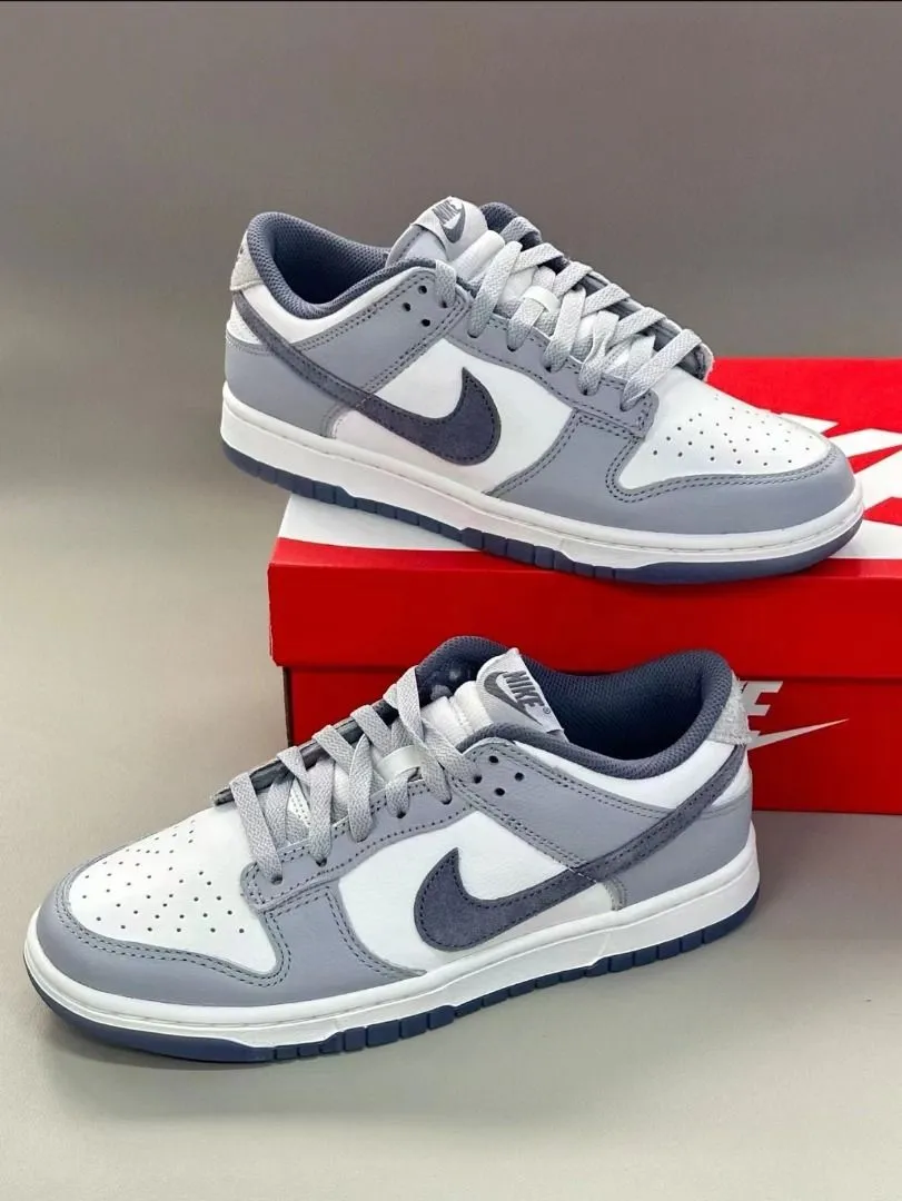 "Nike SB Dunk Low SE Light Carbon – Timeless Style, Modern Edge, OG Box Included!"
