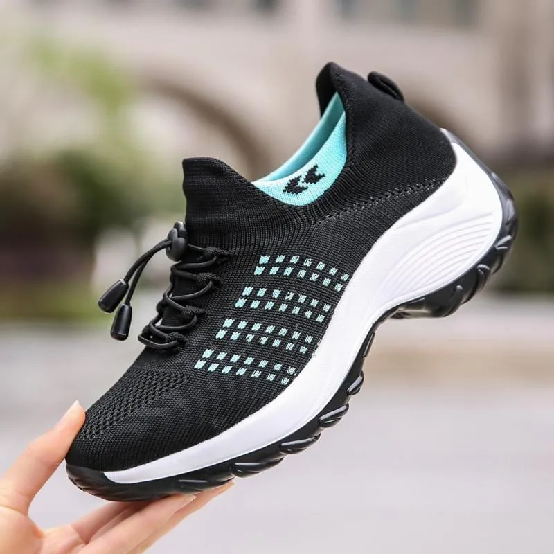 Sleek Sneaker FlexiFit High-security Slip-On