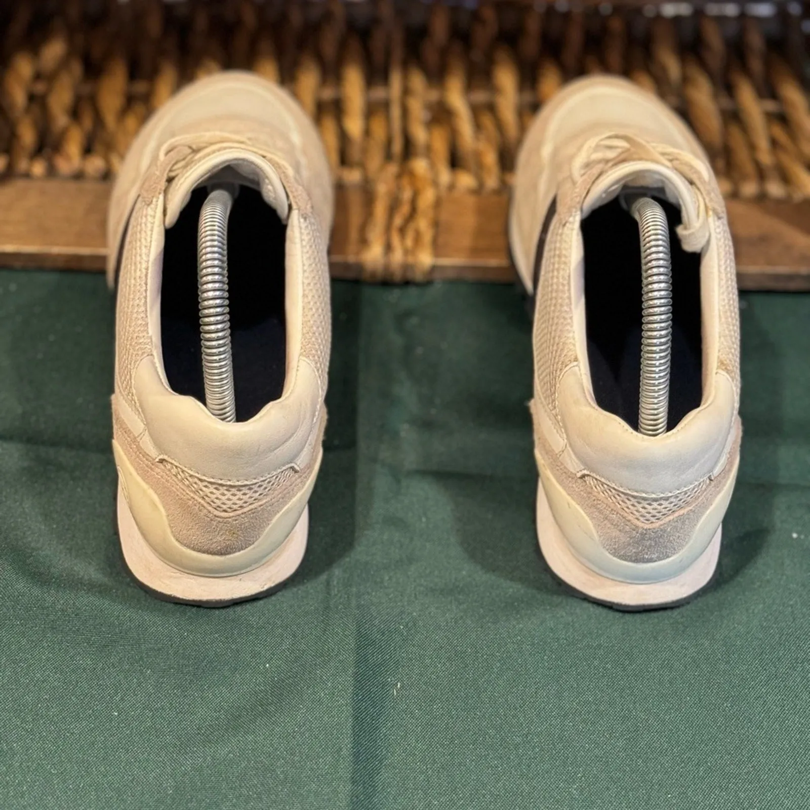 sport 8 Tory tennis size shoe Sleek and smooth Men's Clean lines