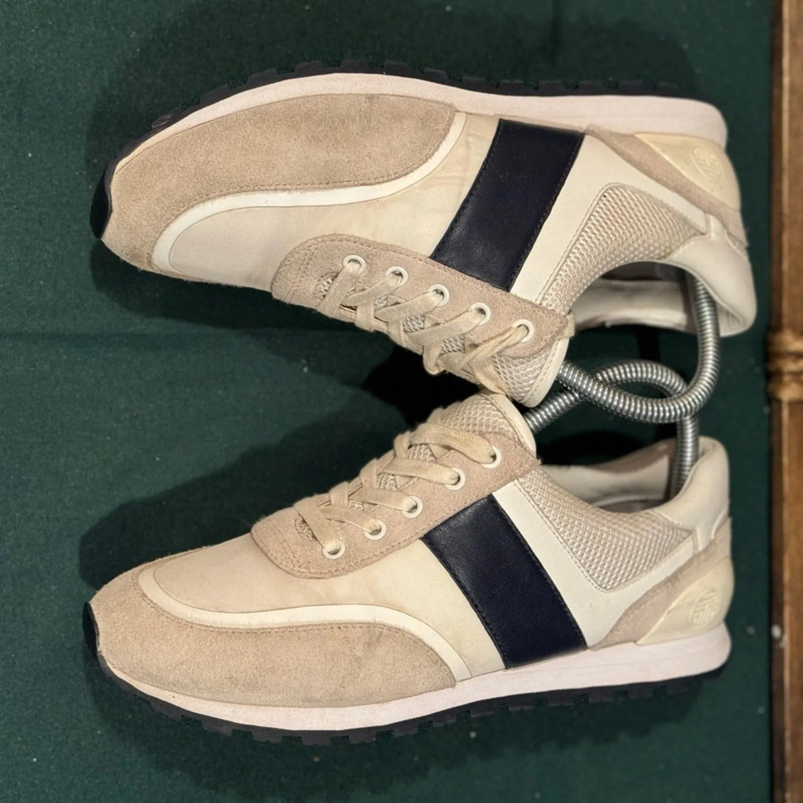 sport 8 Tory tennis size shoe Sleek and smooth Men's Clean lines