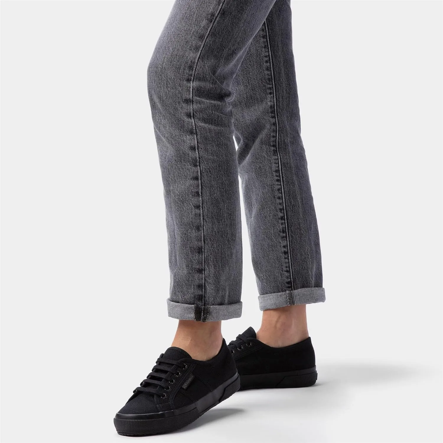 Superga Unisex 2750 Cotu Classic Sneaker