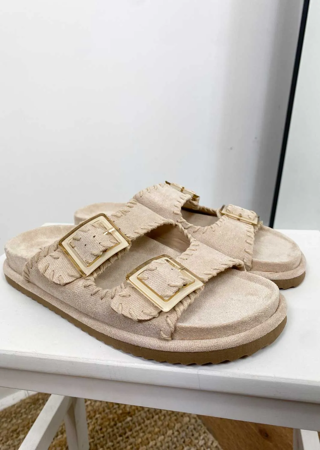 Talia Footbed Sandals in Cream