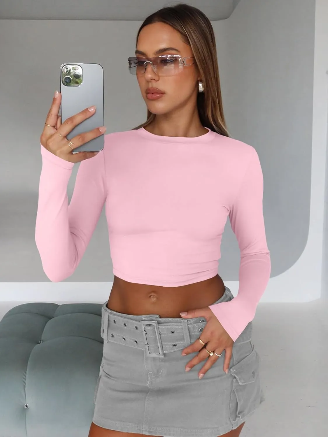 Trendy Queen Womens Long Sleeve Crop Tops Basic Slim Fitted Shirts Fashion 2025 Going Out Y2k Tops Teen Girl Clothes