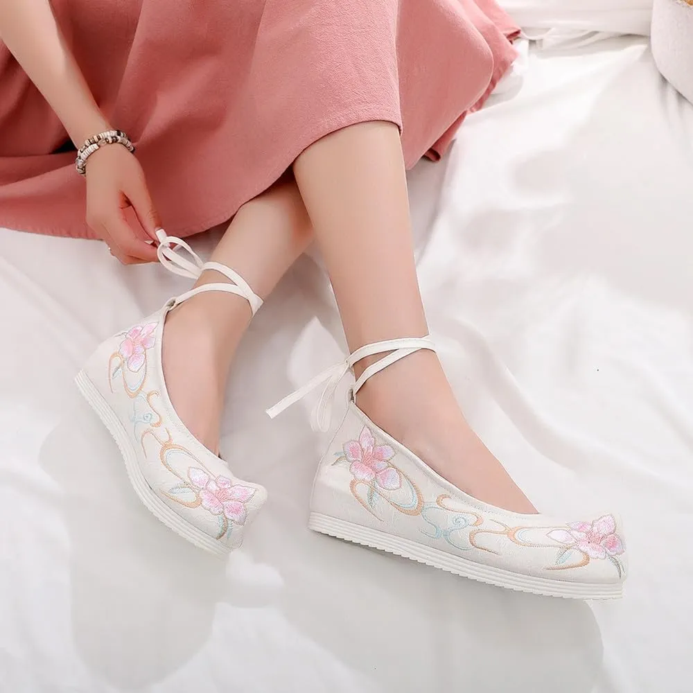 Women Hanfu Shoes Chinese Embroidered Flower Flat Retro Vintage Handmade Floral Embroidery Shoes for Women Ballet Mary Jane Flat Shoes