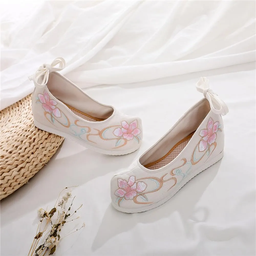 Women Hanfu Shoes Chinese Embroidered Flower Flat Retro Vintage Handmade Floral Embroidery Shoes for Women Ballet Mary Jane Flat Shoes