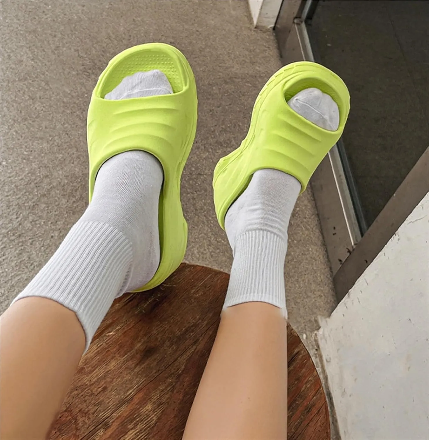 Womens Cloud Soft Slippers 2023 Trendy Unisex Open Toe Slip On Non-Slip Shower Quick-Dry Massage Slide Foam Cushion Massage Outdoor Beach Slides Sandals