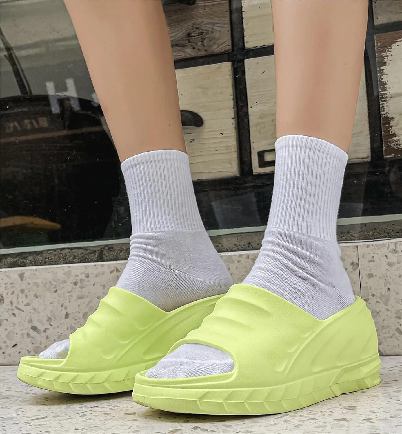 Womens Cloud Soft Slippers 2023 Trendy Unisex Open Toe Slip On Non-Slip Shower Quick-Dry Massage Slide Foam Cushion Massage Outdoor Beach Slides Sandals