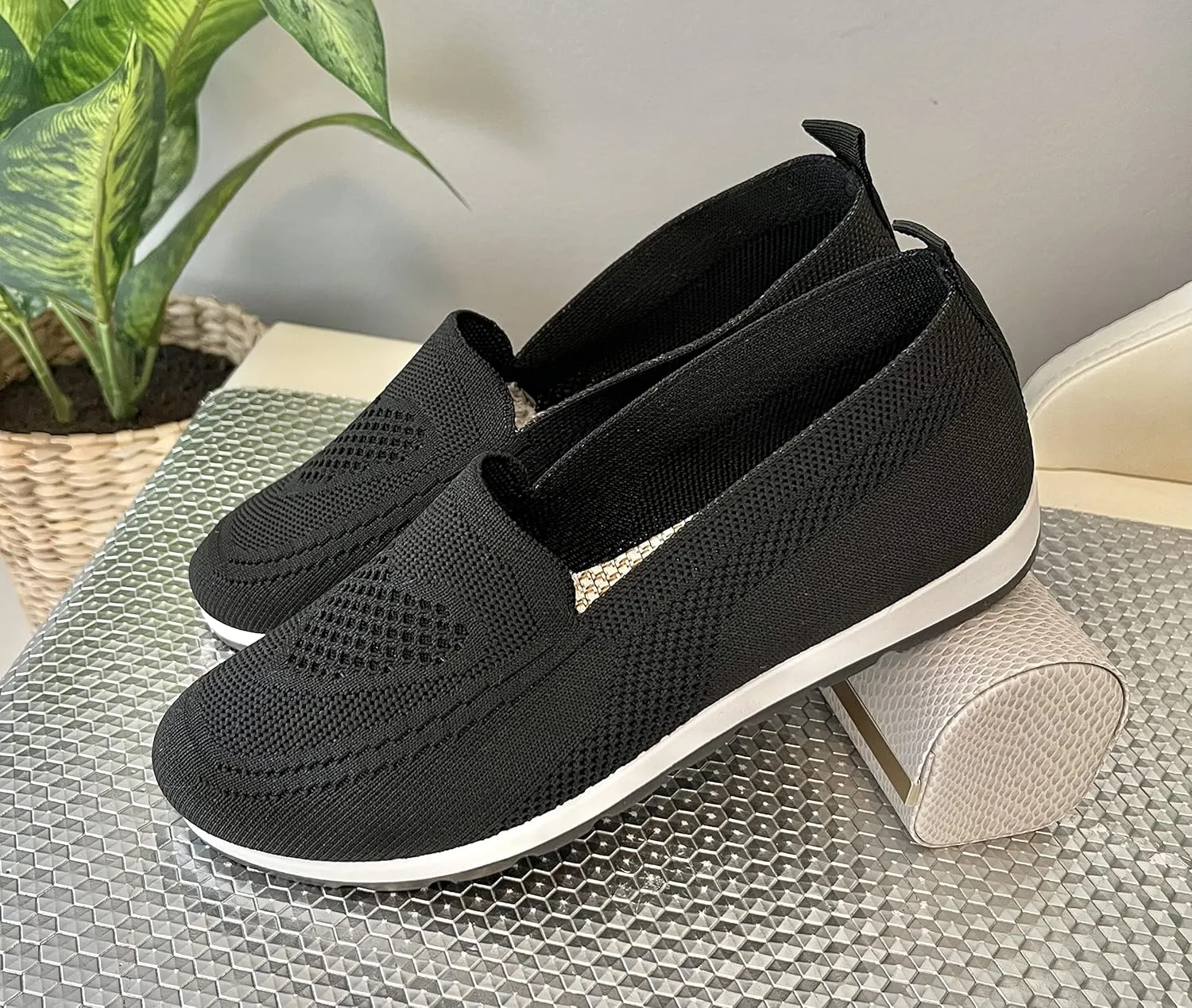 Women's Knitting Flat Shoes Walking Shoes Comfort Loafers Breathable Mesh Female Round Toe Black, Pink, Purple, Red