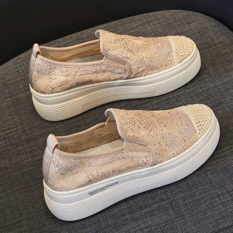 Women's Mesh Breathable Inner Elevated Flat Shoes