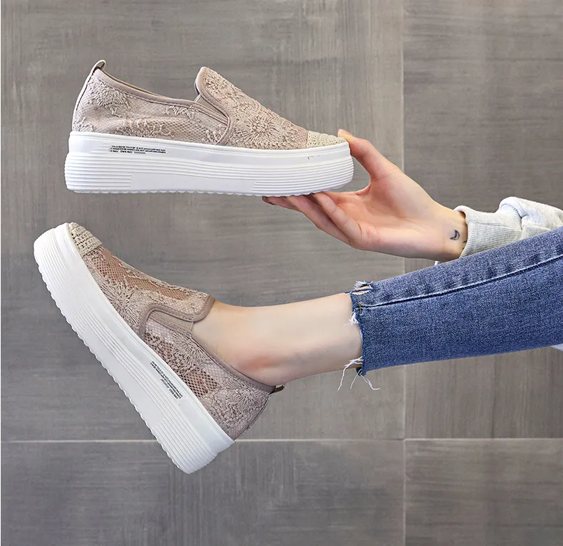 Women's Mesh Breathable Inner Elevated Flat Shoes