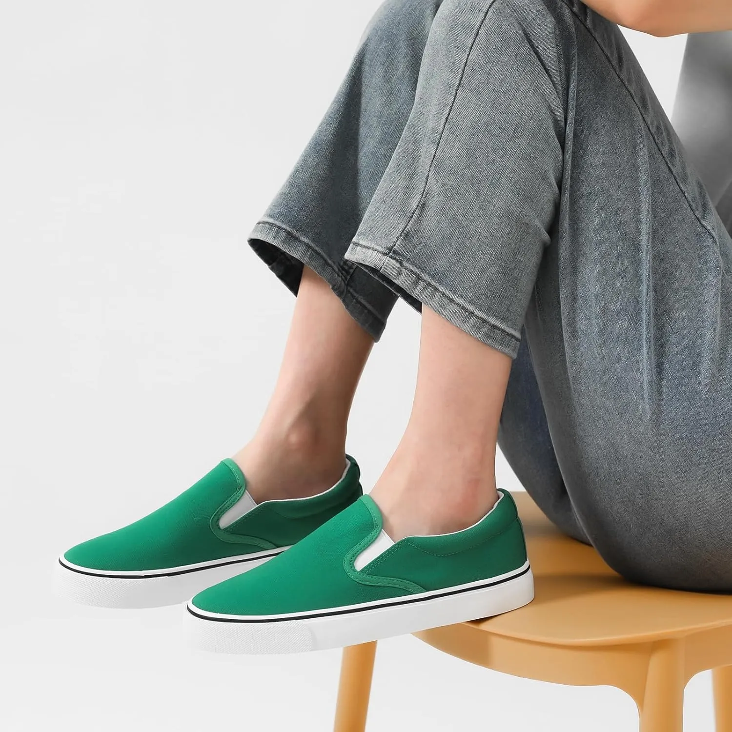 Women's Slip on Shoes Canvas Sneakers Loafers Non Slip Shoes Low Top Casual Shoes